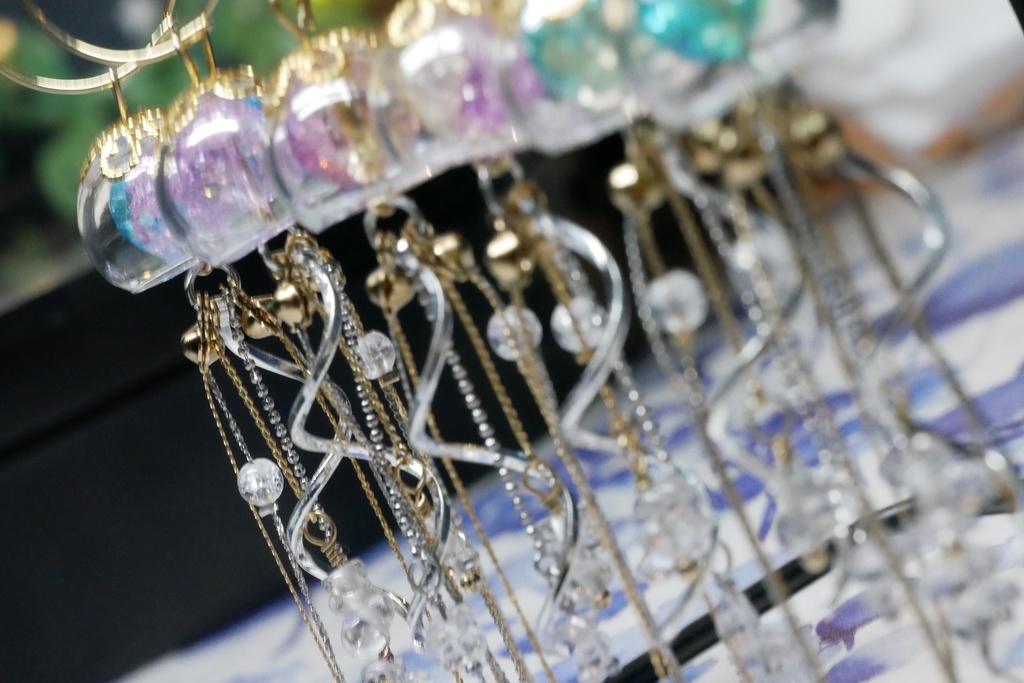 【みずのせかい】そらとぶクラゲのピアス