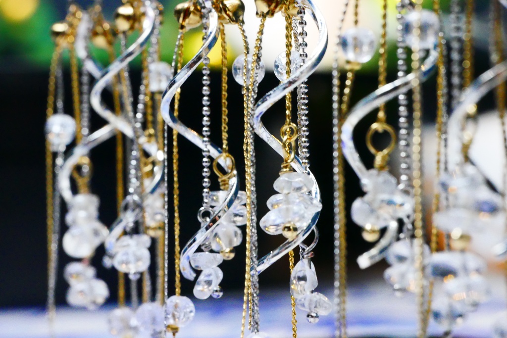 【みずのせかい】そらとぶクラゲのピアス