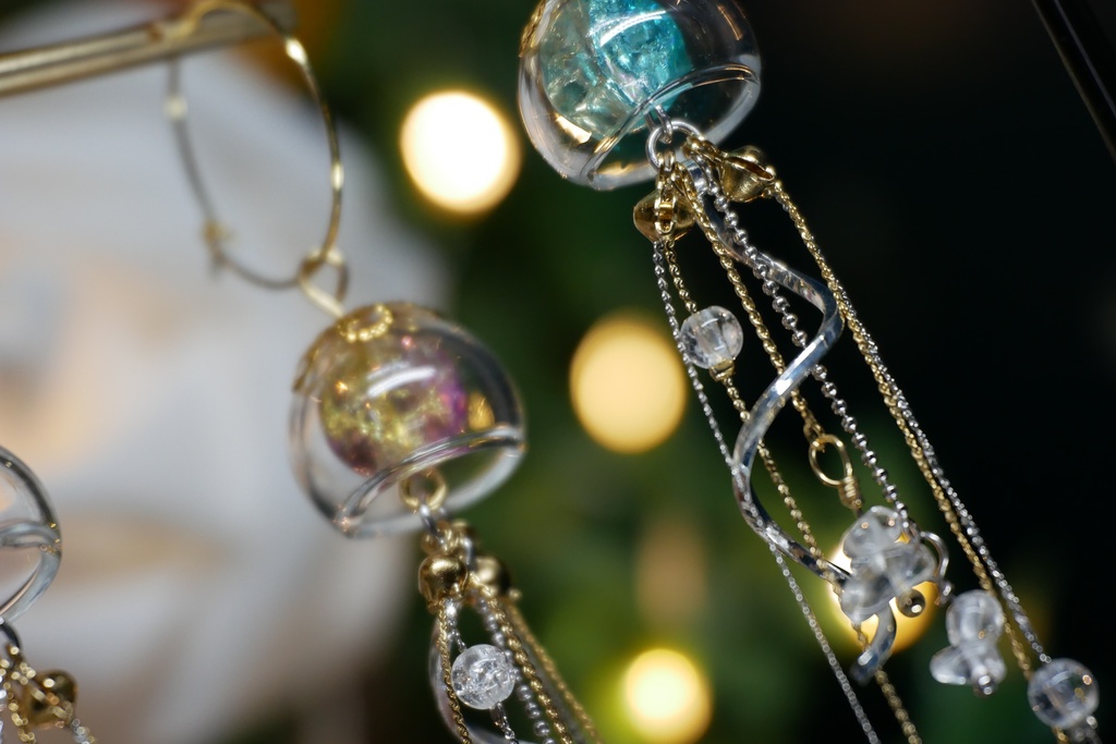 【みずのせかい】そらとぶクラゲのピアス