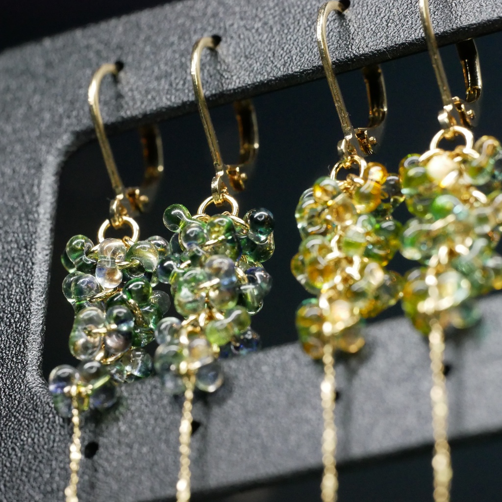 ほしぐものみみかざり ファルファーレガラスビーズ