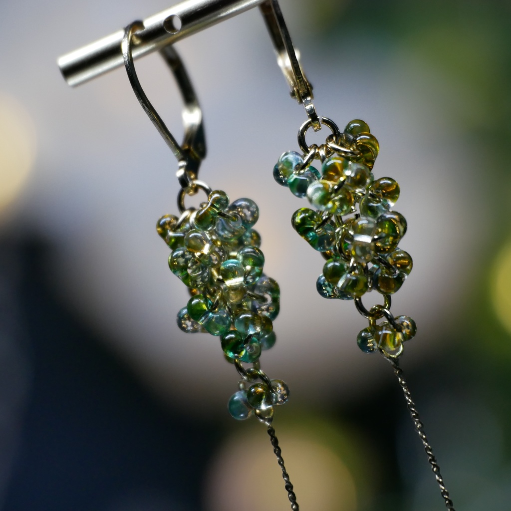 ほしぐものみみかざり ファルファーレガラスビーズ