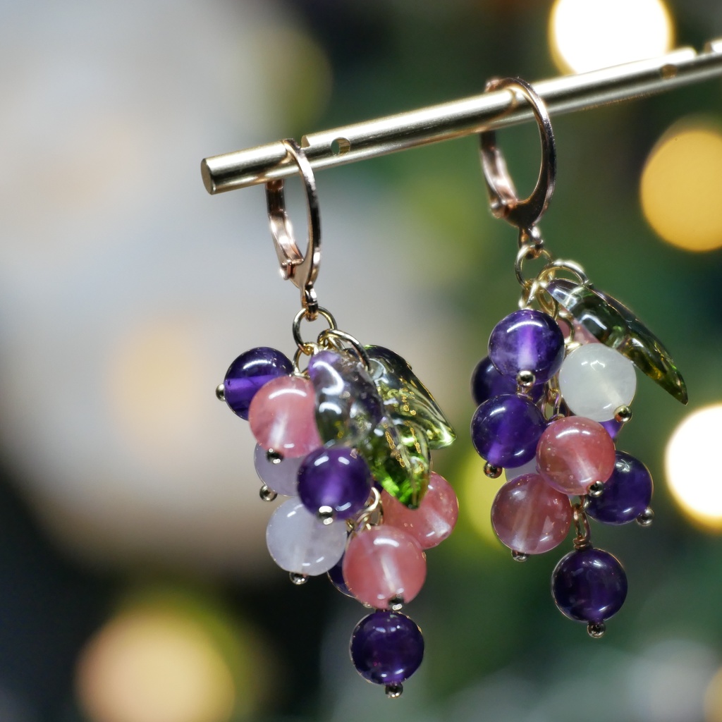 【再稼働、粒子】天然石ぶどうのみみかざり