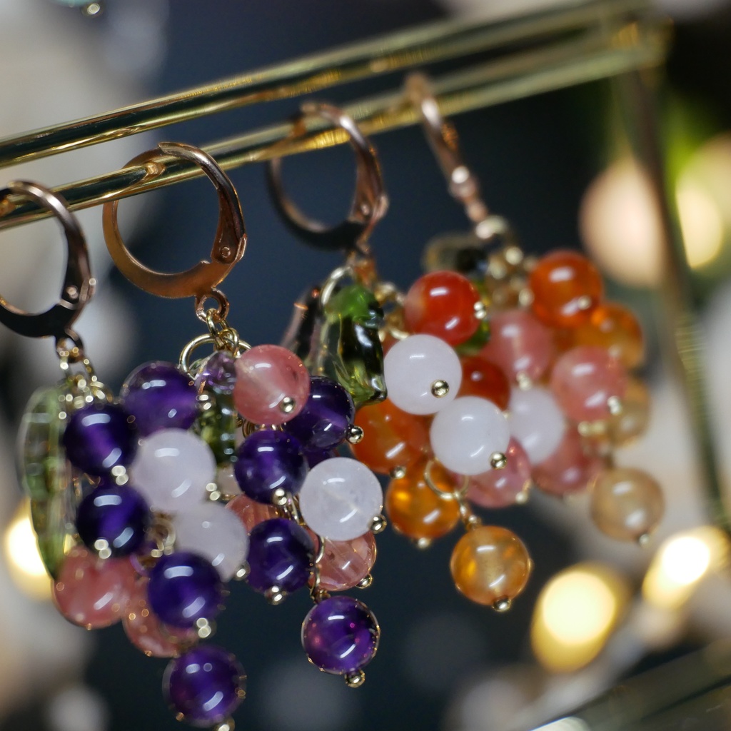 【再稼働、粒子】天然石ぶどうのみみかざり