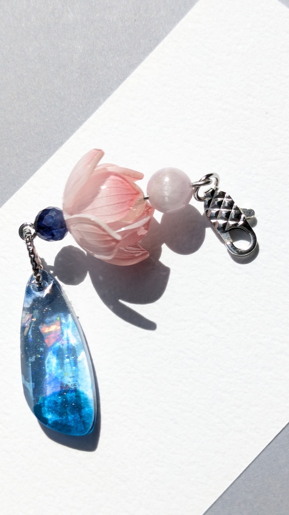 ペンダントトップ 蓮~蒼玉