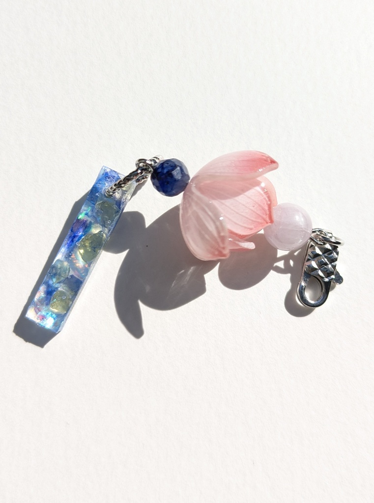 ペンダントトップ 蓮~蒼玉