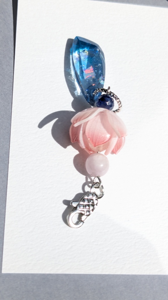 ペンダントトップ 蓮~蒼玉