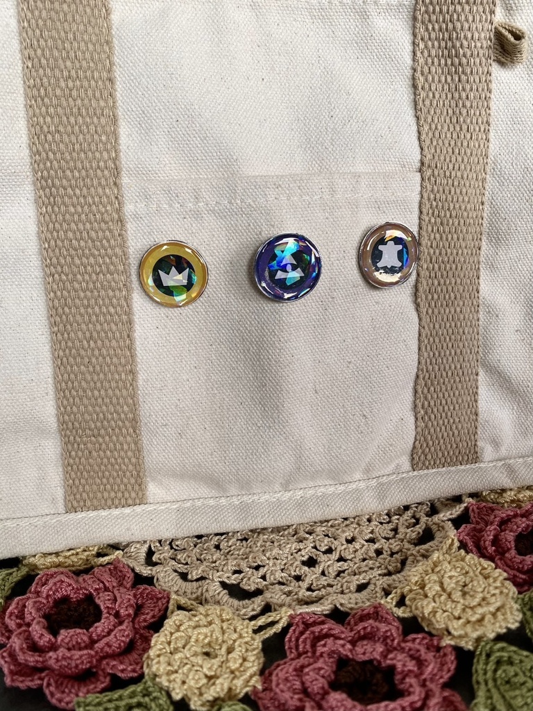 Neon Village オリジナルサークルピンズ(全3種)