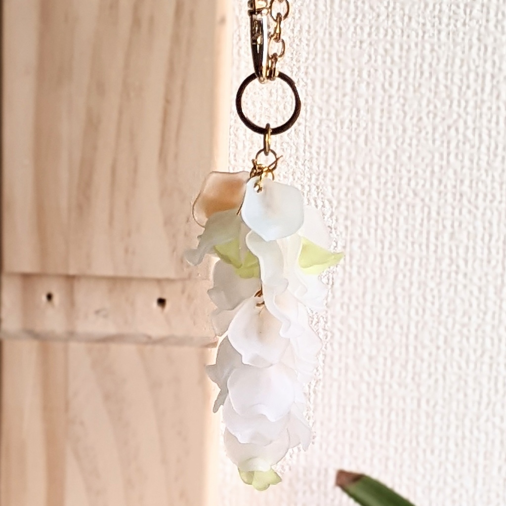藤の花のバッグチャーム ホワイト Explosion Tanz 爆烈乱舞 Booth