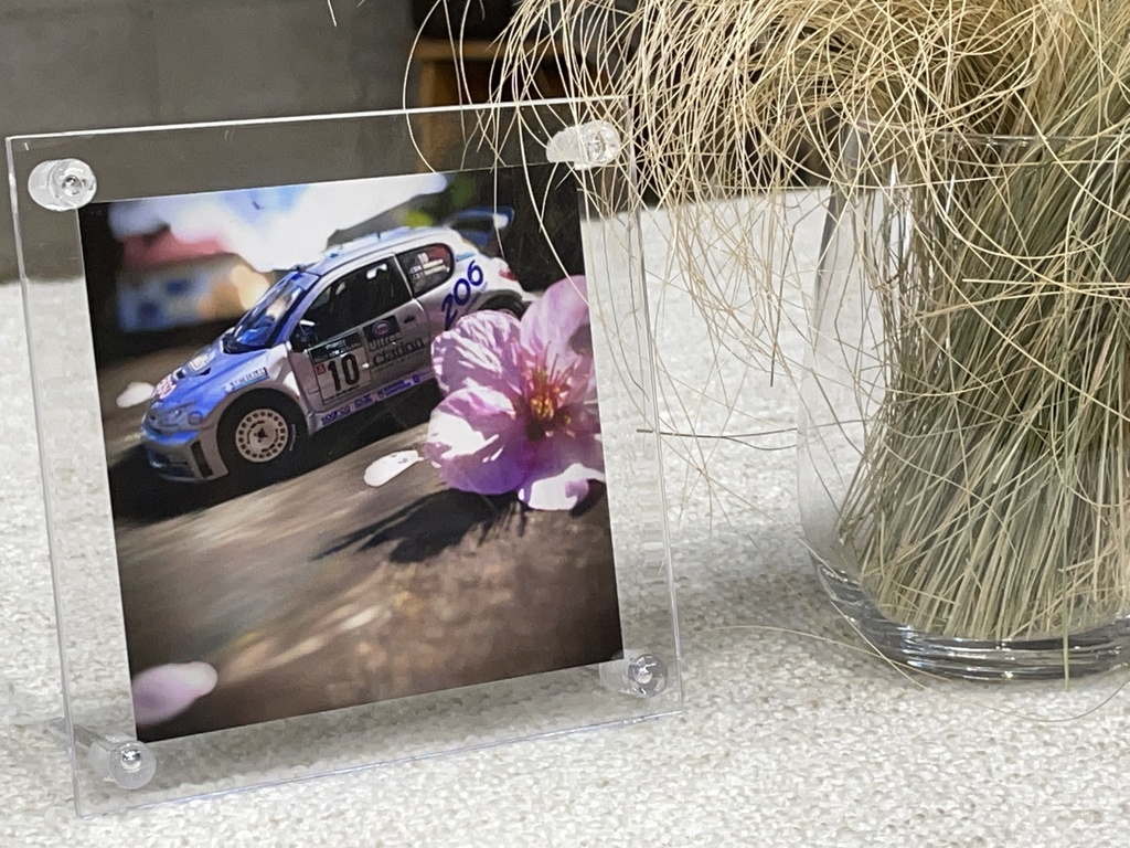 【ましかく】卓上ラリーアートスタンド（SS-16 Peugeot 206 WRC）