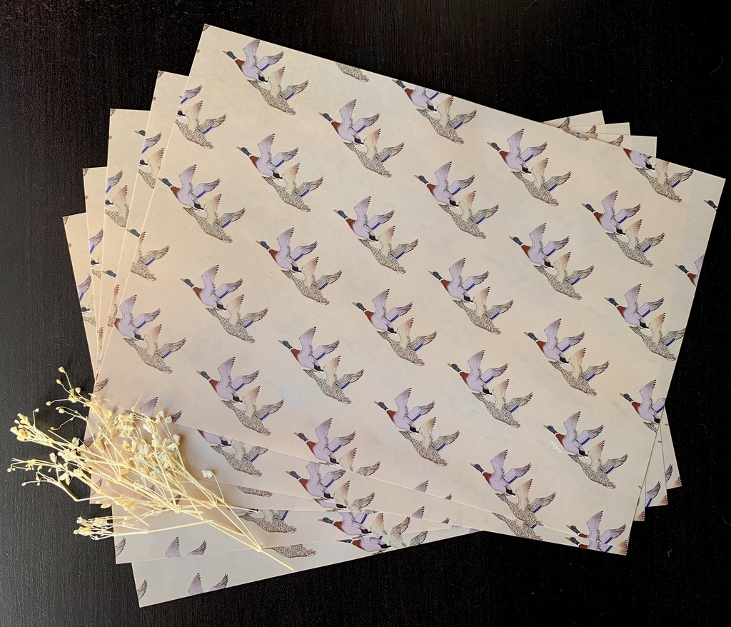 チェックやレオパード柄を楽しむ鴨のラッピングペーパー(10枚)