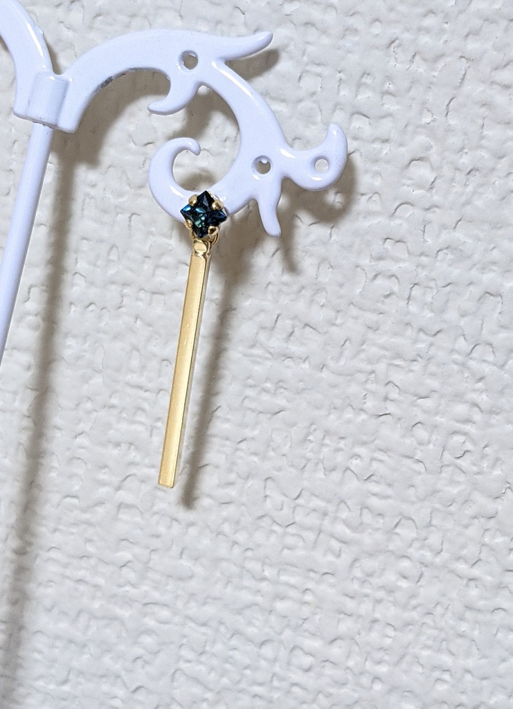 《英》ロンドンブルーピアス