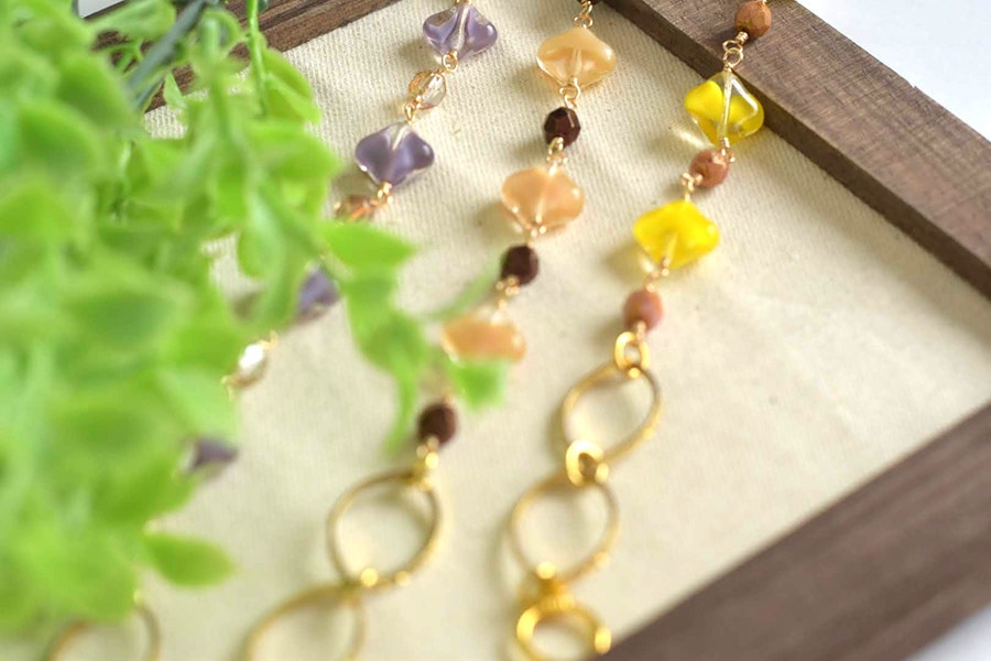 スクエアビーズのブレスレット