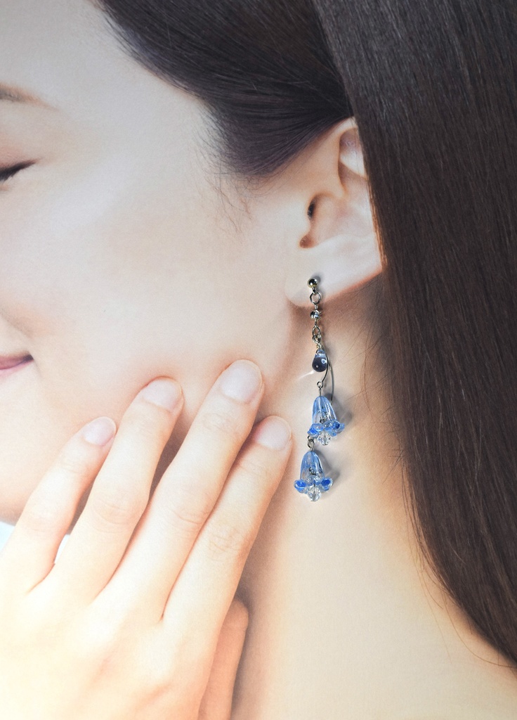 ブルーフラワーピアス2輪