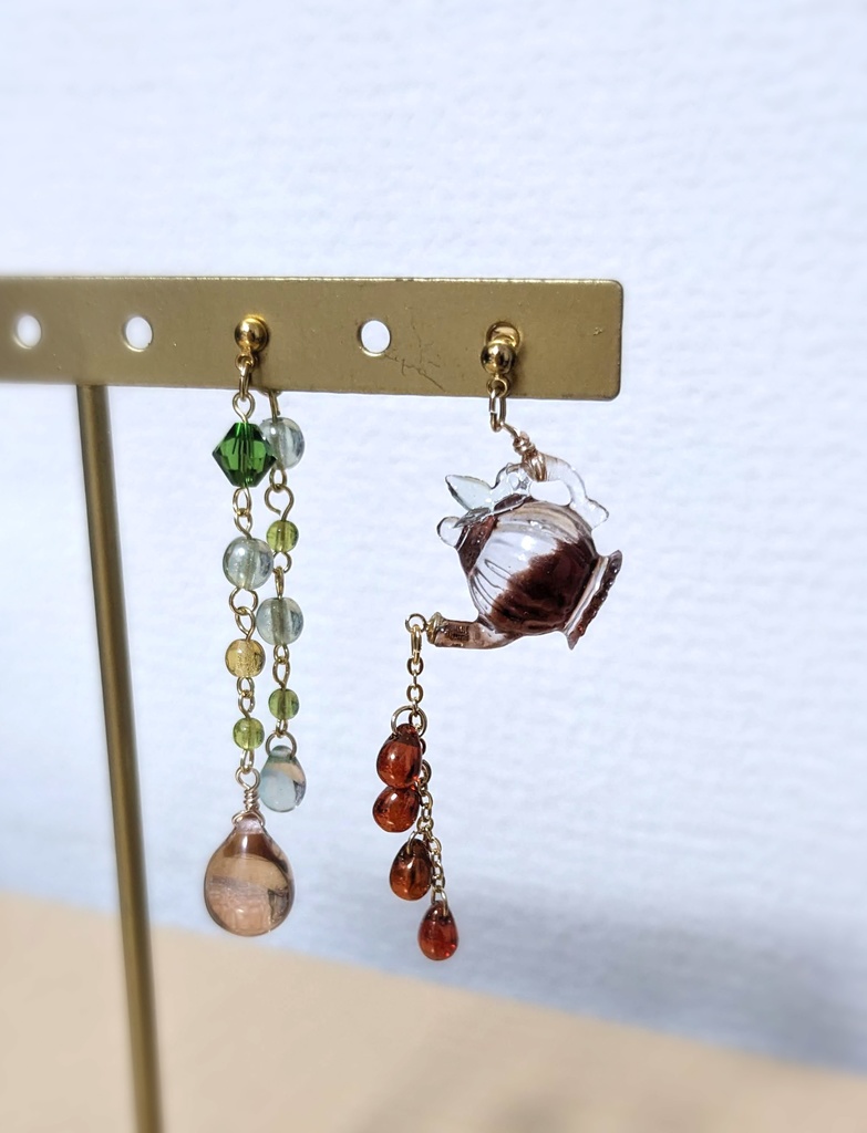 《英》妖精さんとティータイムピアス