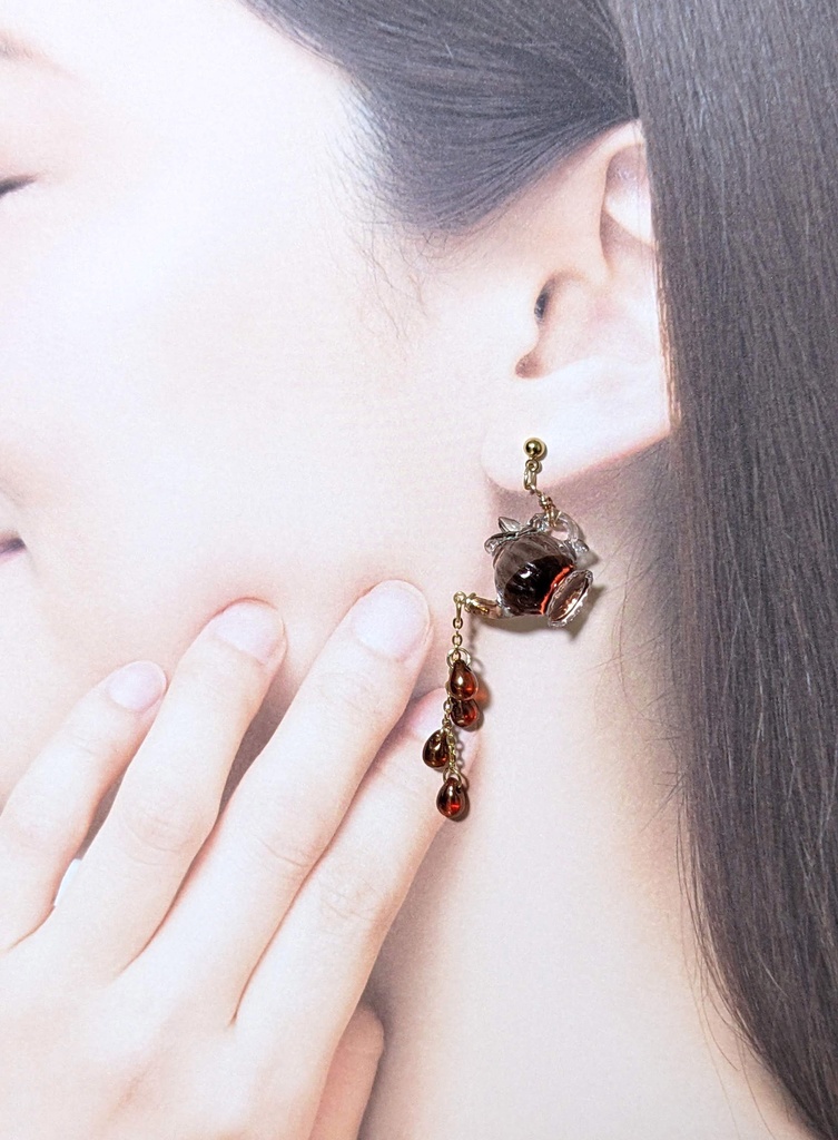 《英》妖精さんとティータイムピアス