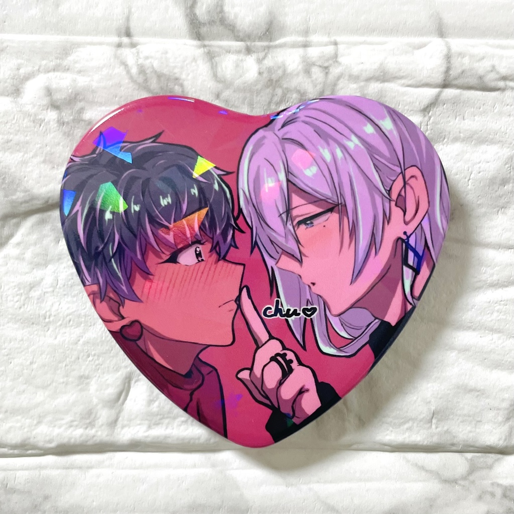 『kiss me』缶バッジ