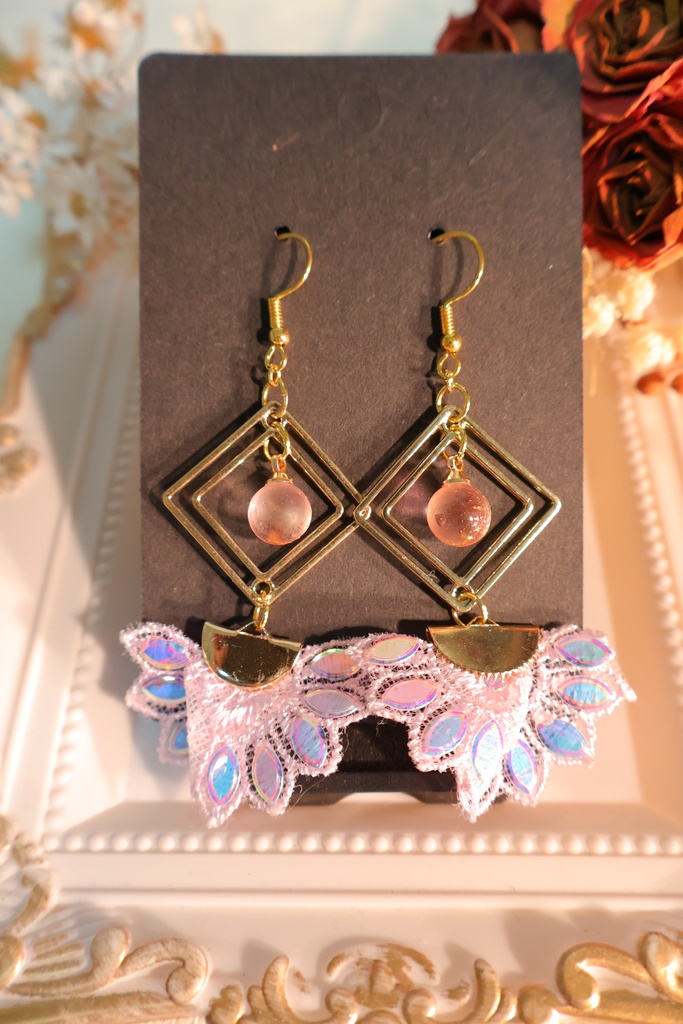 インド刺繡リボンのピアス