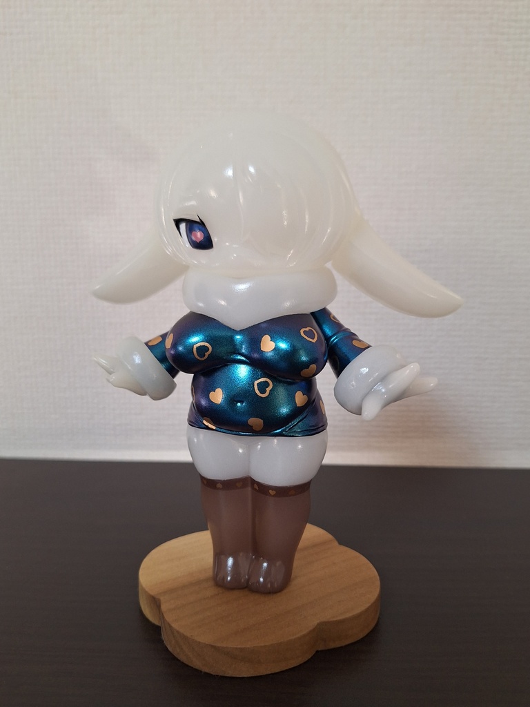 ロップイヤーれざんな 青蓄光