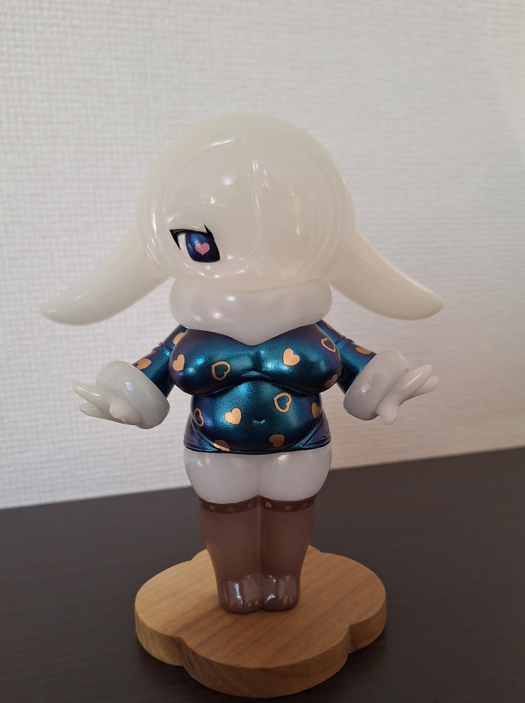 ロップイヤーれざんな 青蓄光