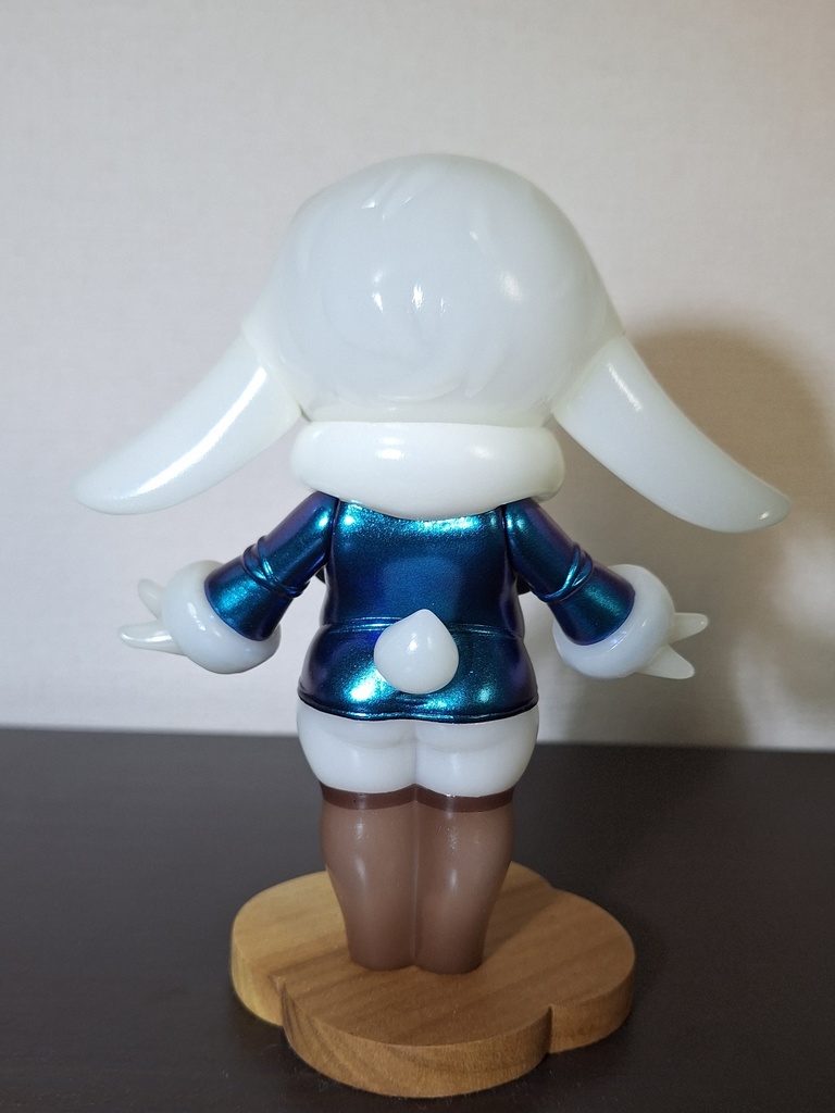 ロップイヤーれざんな 青蓄光