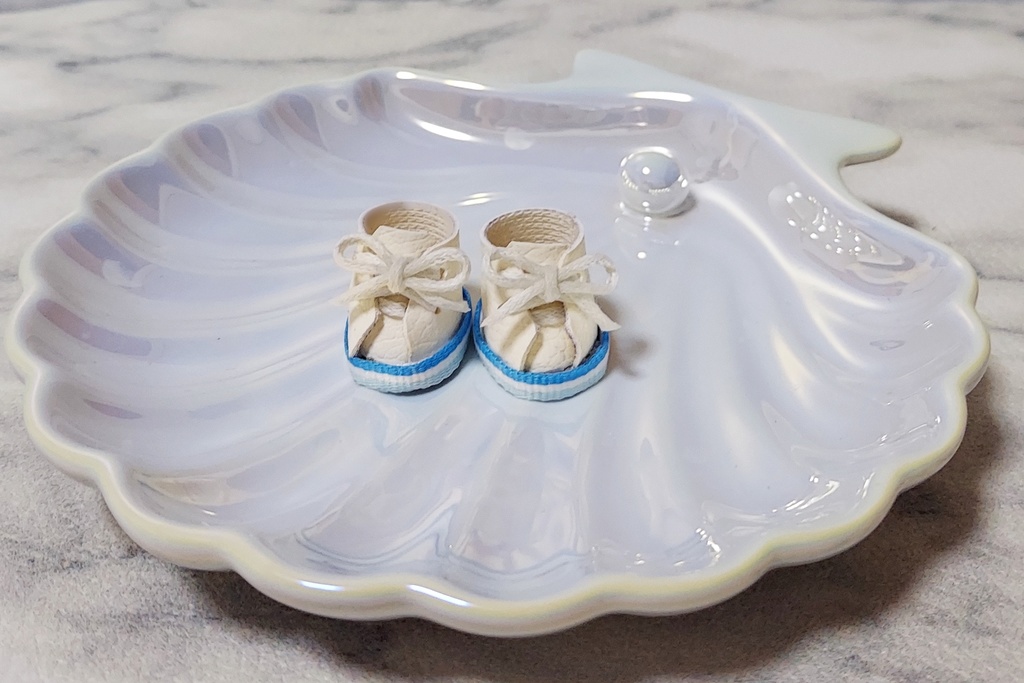 ホワイトスニーカー