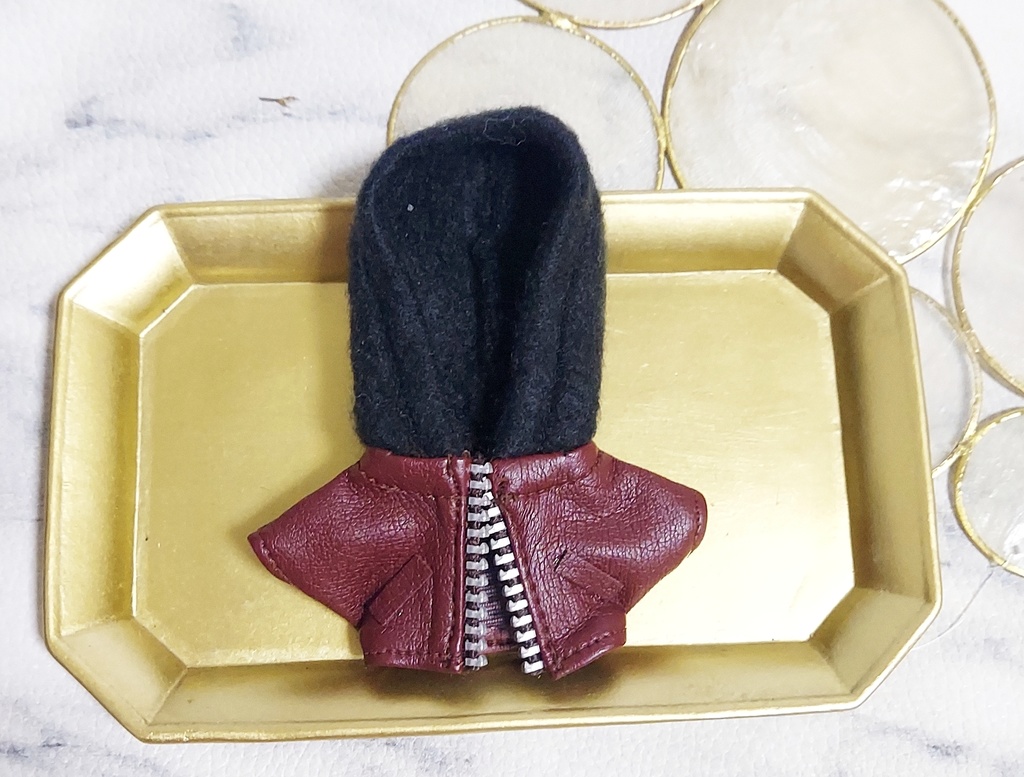 フード付きレザージャケット