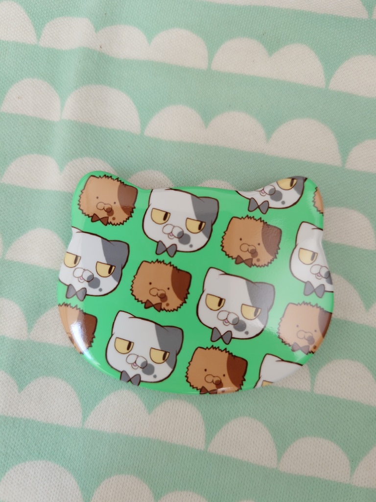 猫型缶バッジ