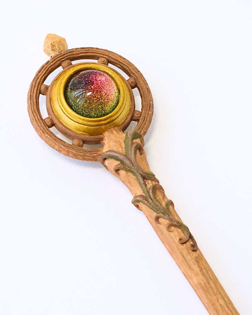 角度によって魔石の色が変わる✨不思議な魔法の杖【はじまりの杖】