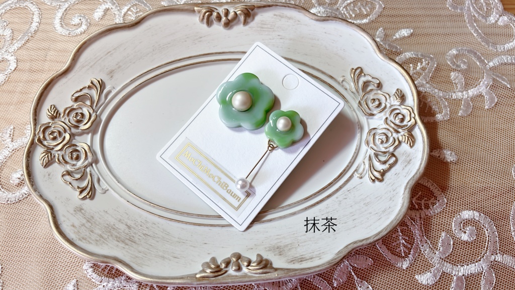 【匿名通販】お花ピアス