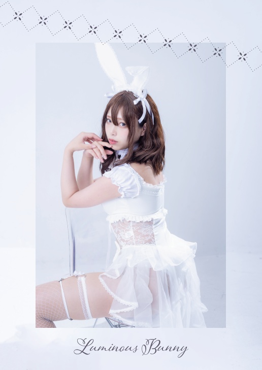 【C107予約】白バニー写真集単品