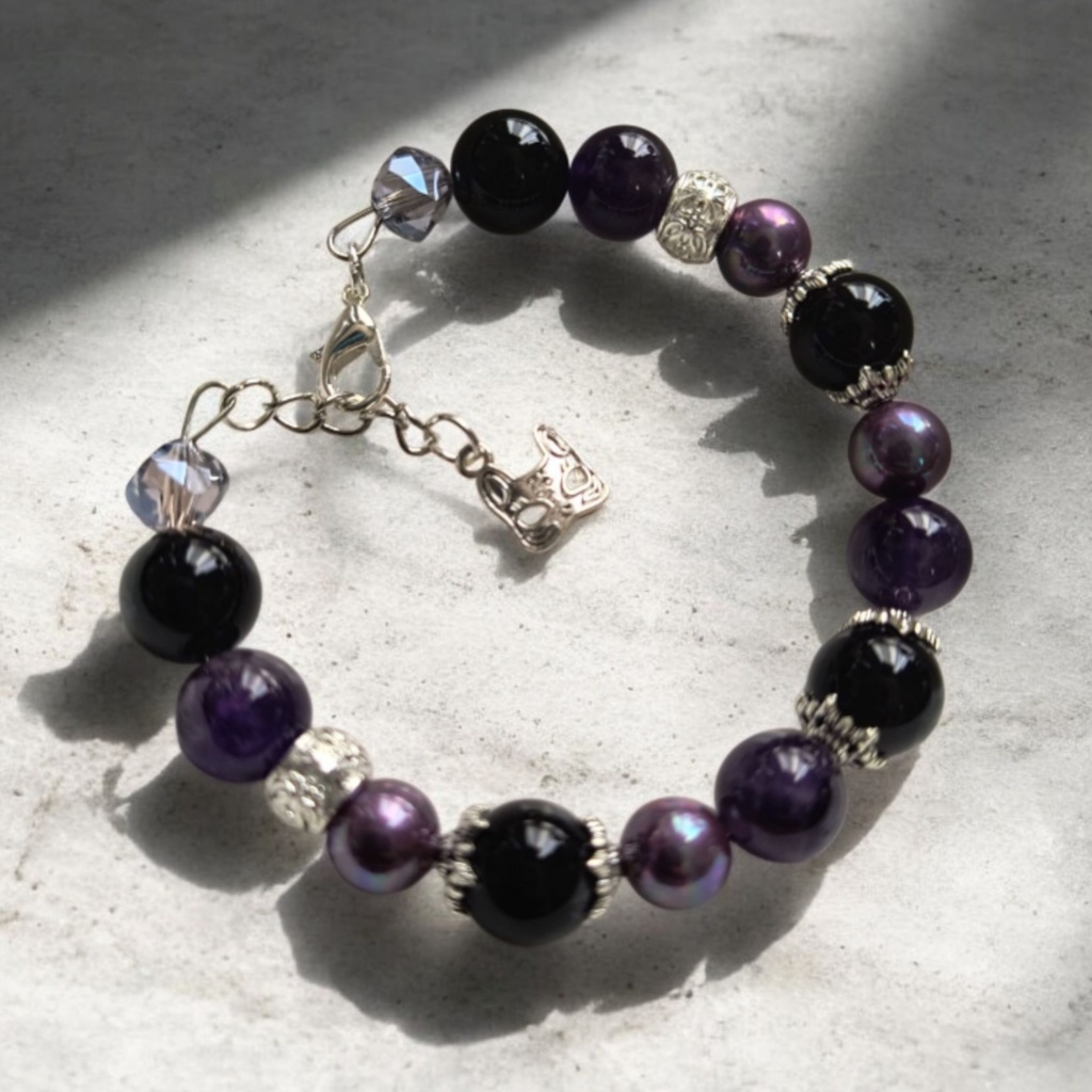 ハンドメイドブレスレット