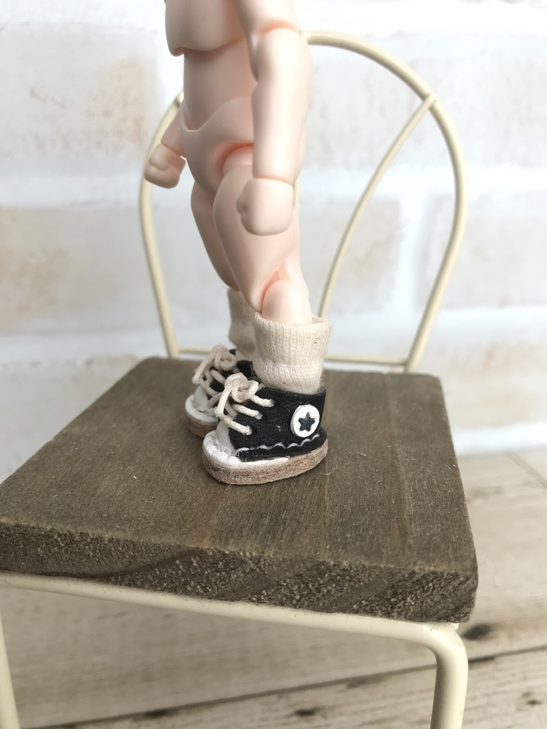 ねんどろいどどーるサイズ スニーカー