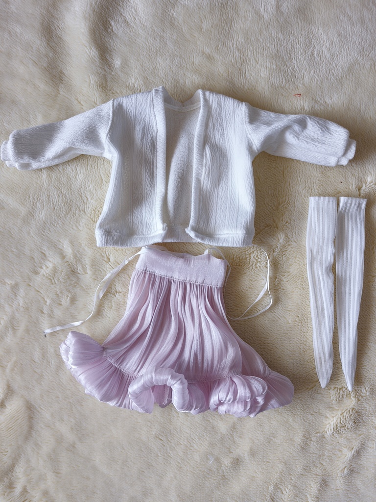 白いカーディガンとピンクのワンピースセット(MDD用L胸もち足)