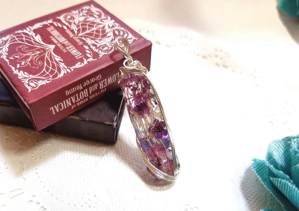 ハーバリウム風鉱石ネックレス