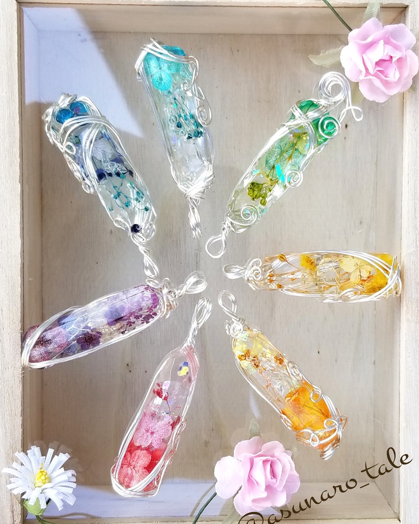 ハーバリウム風鉱石ネックレス