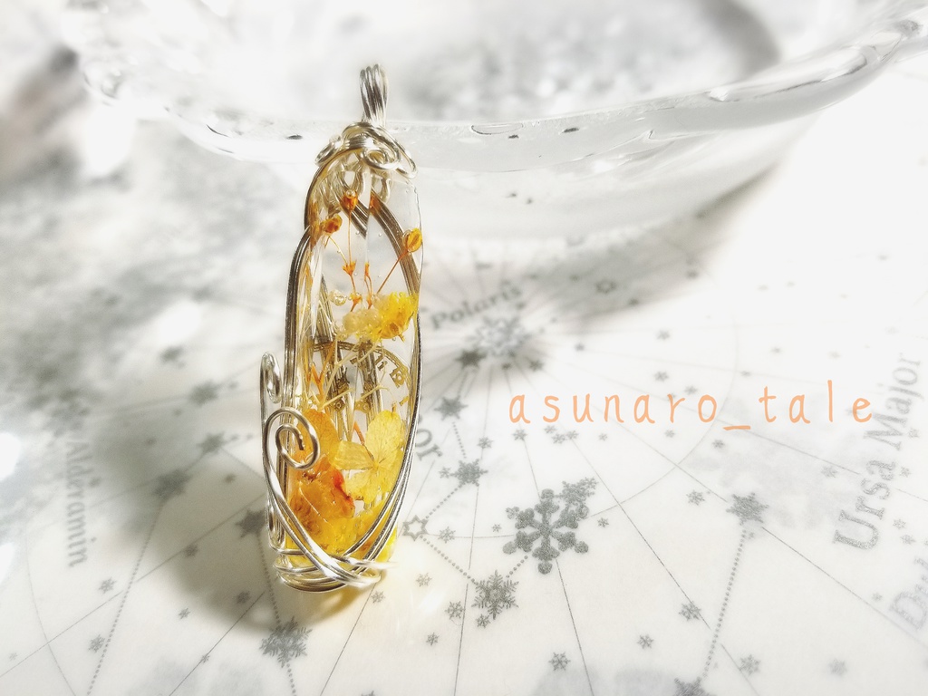 ハーバリウム風鉱石ネックレス