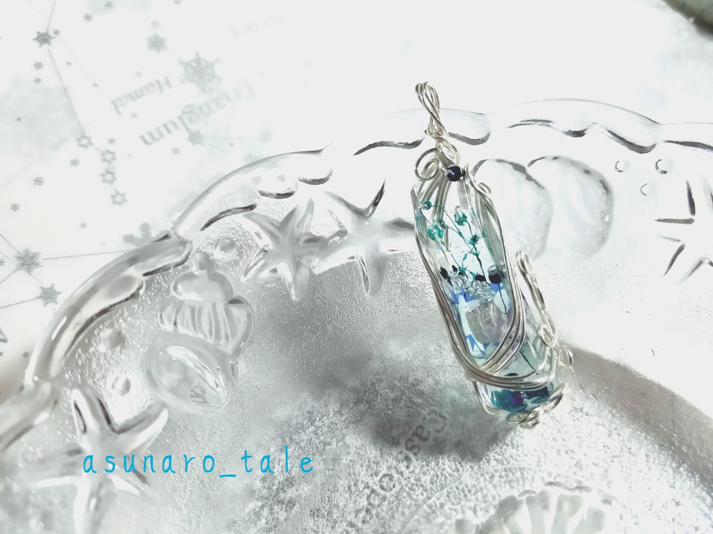 ハーバリウム風鉱石ネックレス