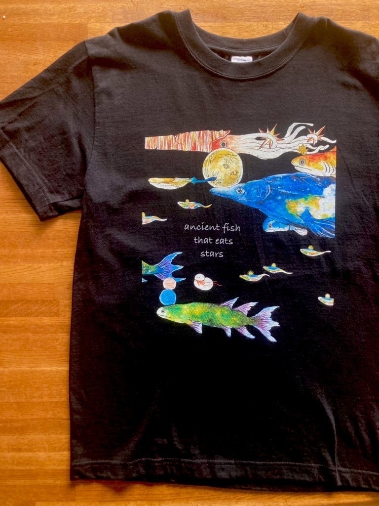 Tシャツ 古代魚と泳ぐTシャツ𓆛𓆜