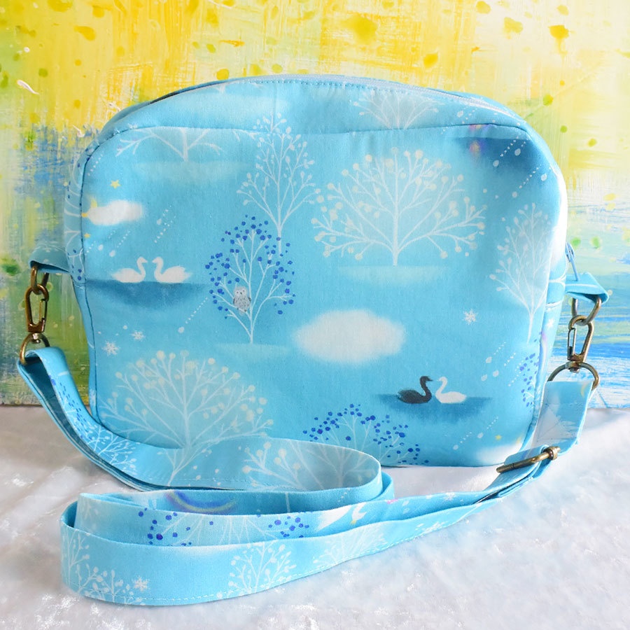 ぬいぐるみ用バッグ 夜の湖