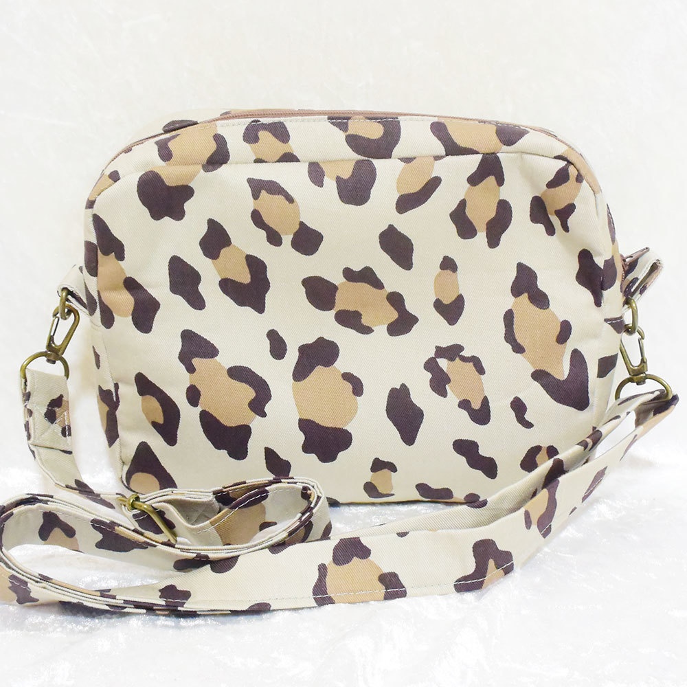 痛バッグショルダー アニマルプリント