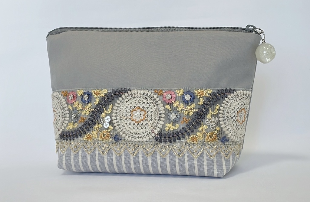 インド刺繍ポーチ