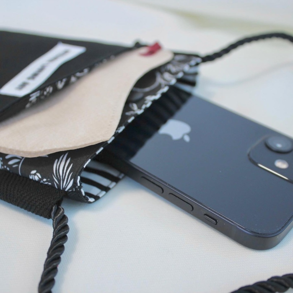 スマホショルダー