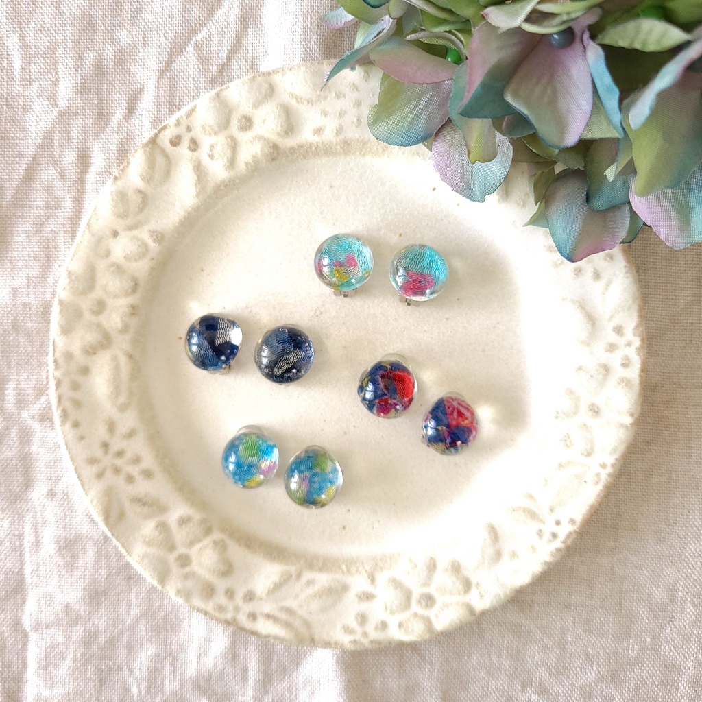 小粒の和風イヤリング