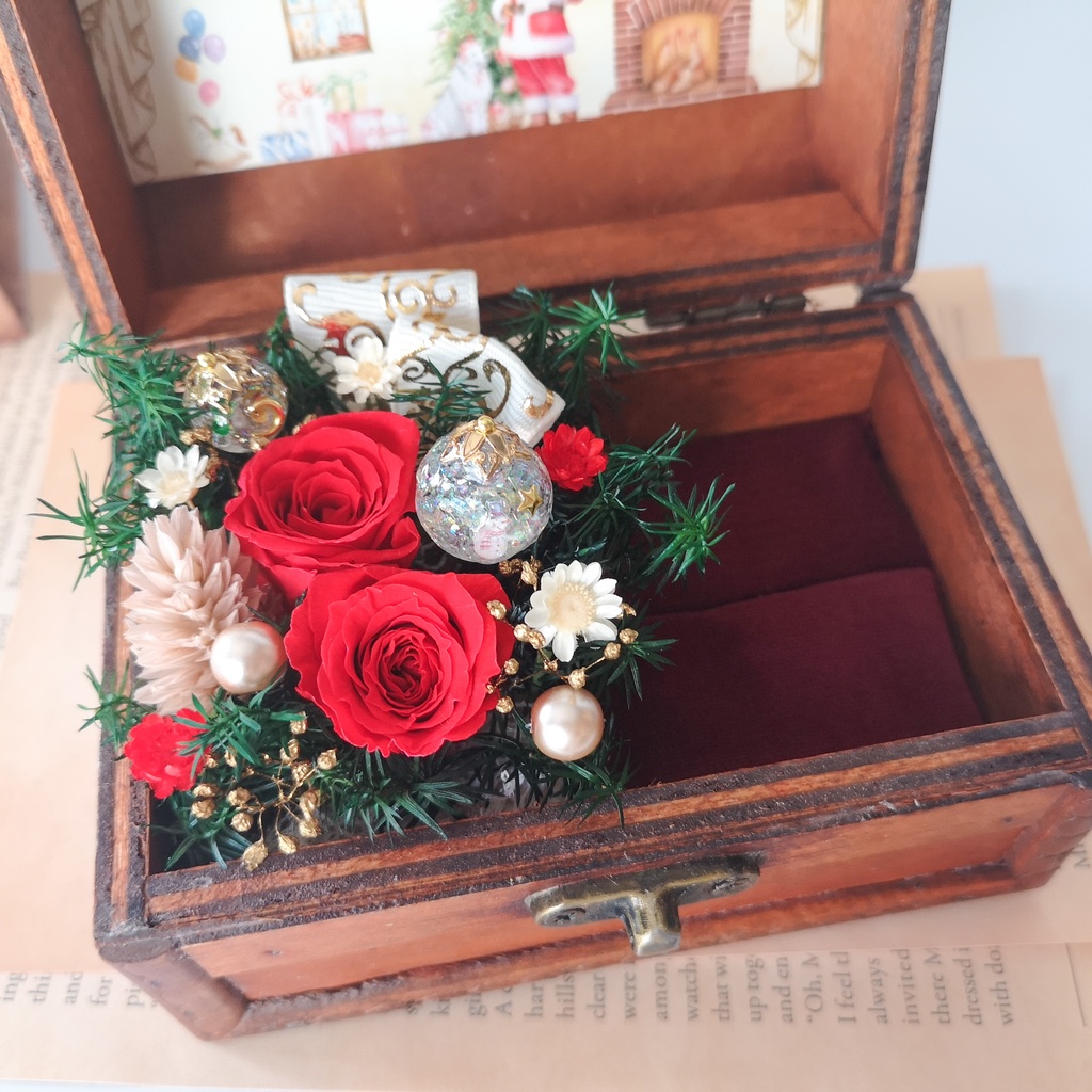 プリザーブドフラワー 木製ジュエリーボックス💎〜Mサイズ〜クリスマスver. リング収納付き