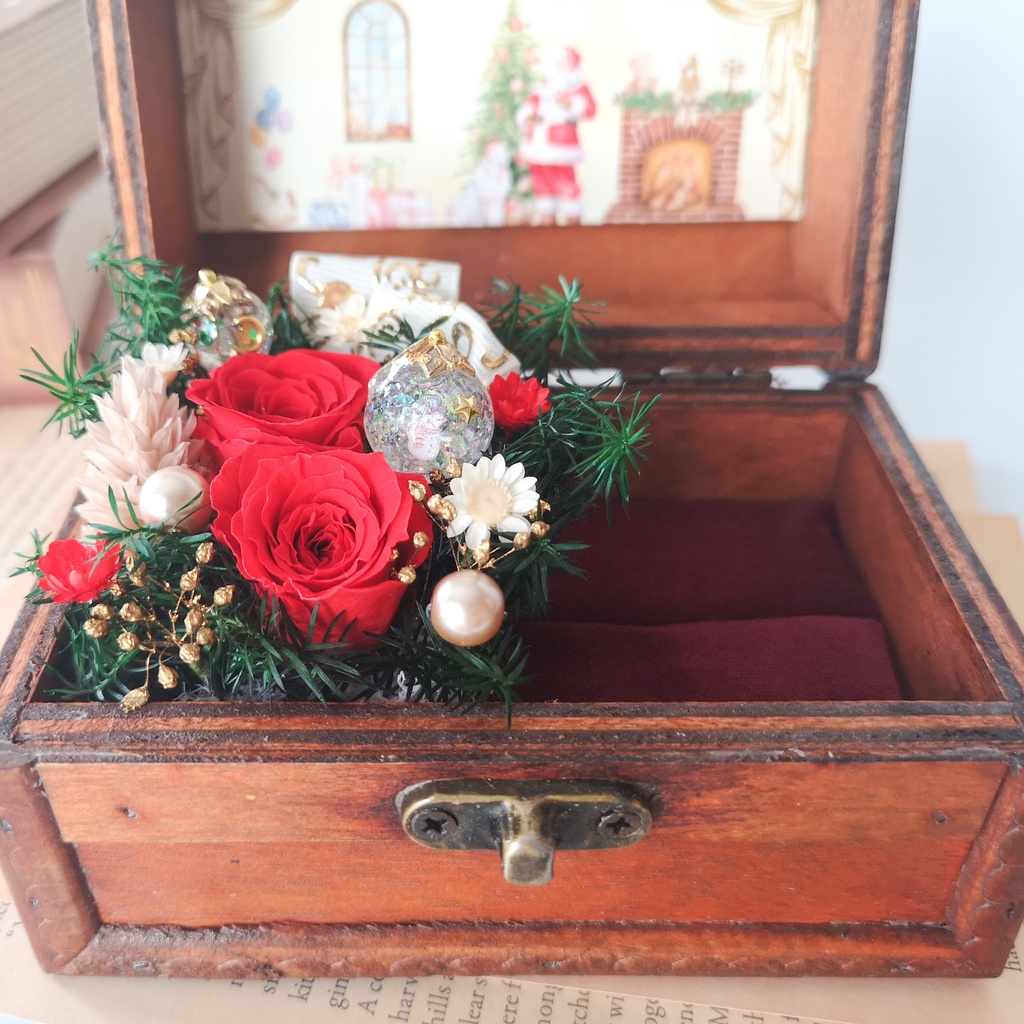 プリザーブドフラワー 木製ジュエリーボックス💎〜Mサイズ〜クリスマスver. リング収納付き