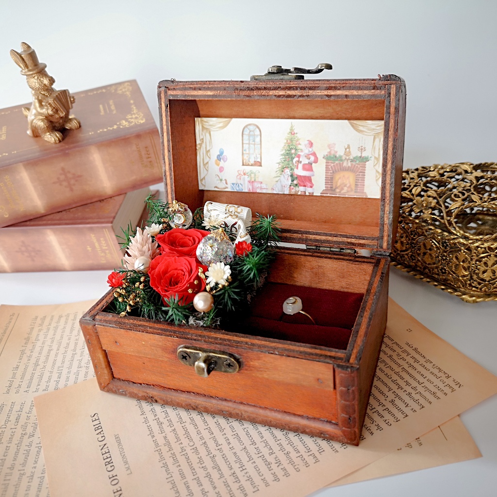 プリザーブドフラワー 木製ジュエリーボックス💎〜Mサイズ〜クリスマスver. リング収納付き