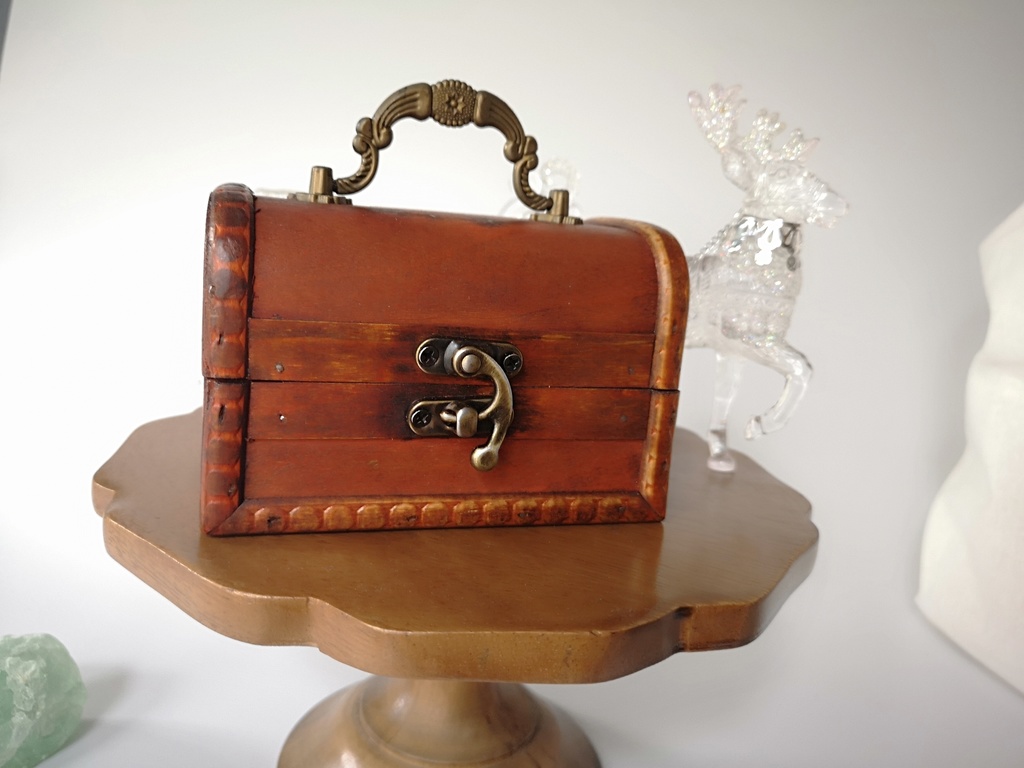 クリスマス限定 アンティークボックス入り フラワーアレンジメント