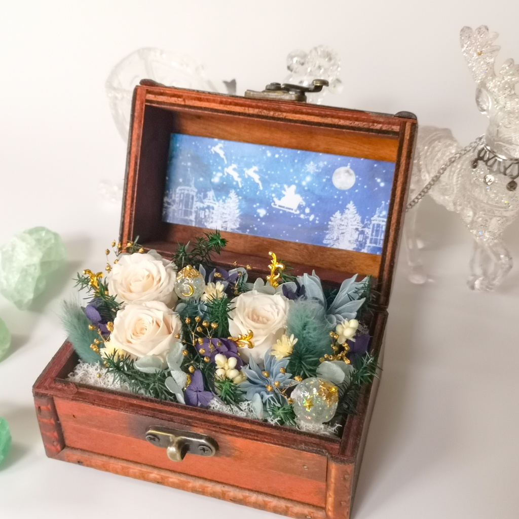 クリスマス限定 アンティークボックス入り フラワーアレンジメント