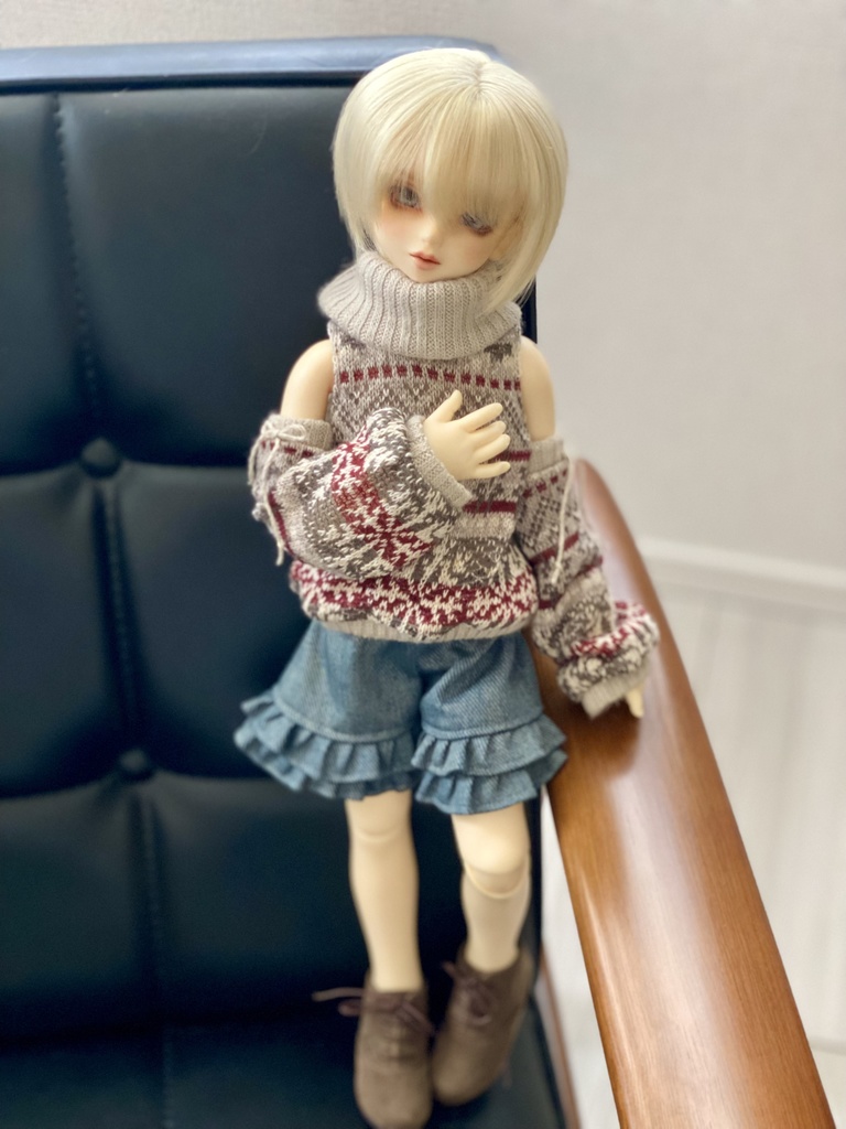 肩だしニット＆ジーンズキュロットセット
