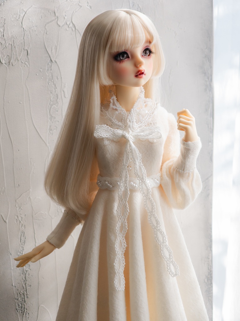 ビーズ刺繍のバブーシュカ